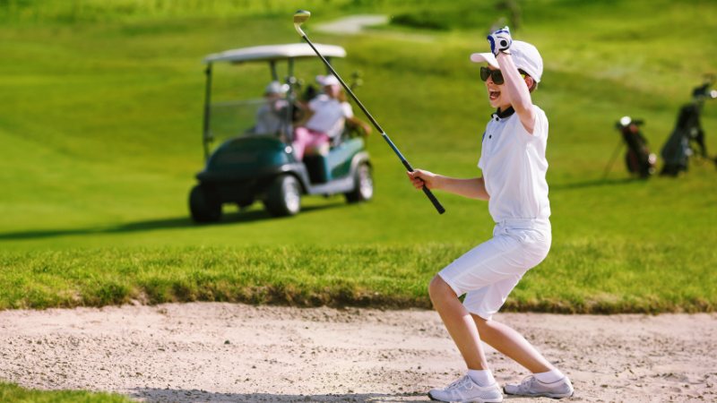 Un joven golfista campeón que se benefició de la despolarización mental