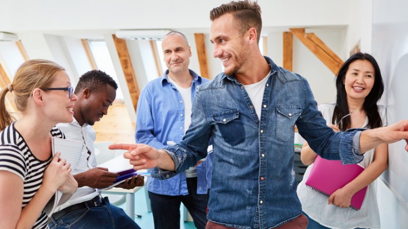 Formación práctica sobre despolarización en la empresa