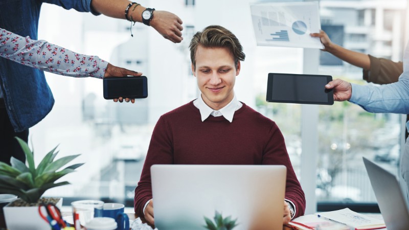 Un hombre eficaz que gestiona perfectamente la presión gracias a la despolarización