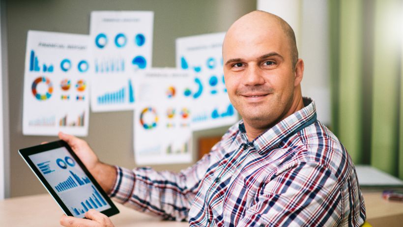 Un hombre con gran potencial que necesita coaching