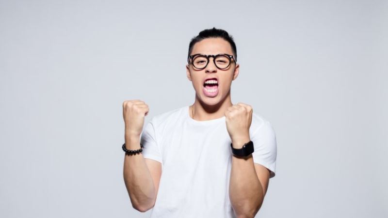 Un hombre que ha logrado superar su falta de motivación