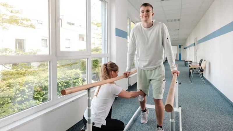 Un deportista lesionado que necesita un preparador mental