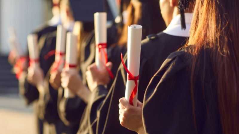 Estudiantes con su título de preparador mental