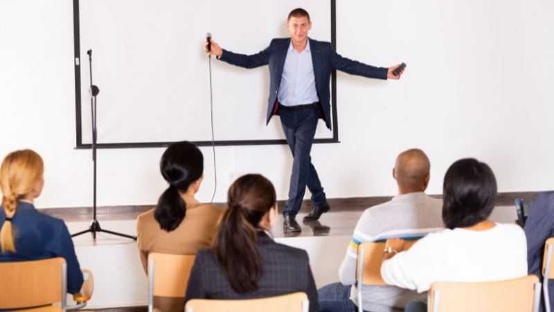 Un coach emocional que ofrece una sesión gratuita
