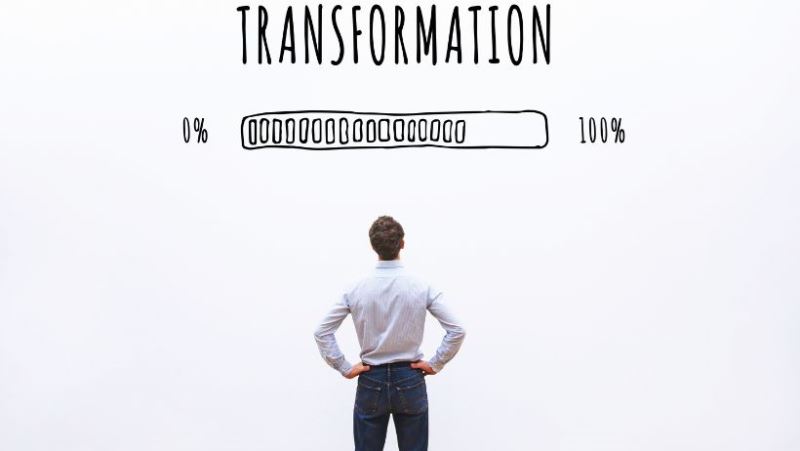 Una persona que espera su transformación emocional